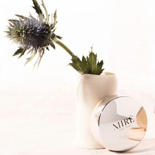 MI RÉ nace de la exigencia del sector de belleza coreana   K BEAUTY    y la sofisticación francesa. Las mujeres coreanas anhelan tener una piel ideal y perfecta durante toda su vida, siendo la búsqueda de la perfección de su belleza la que, finalmente, les permitirá tener una piel de PORCELANA.
Mi Ré perfecciona el ritual de belleza, con un concepto innovador que une máxima protección y tratamiento. 
 